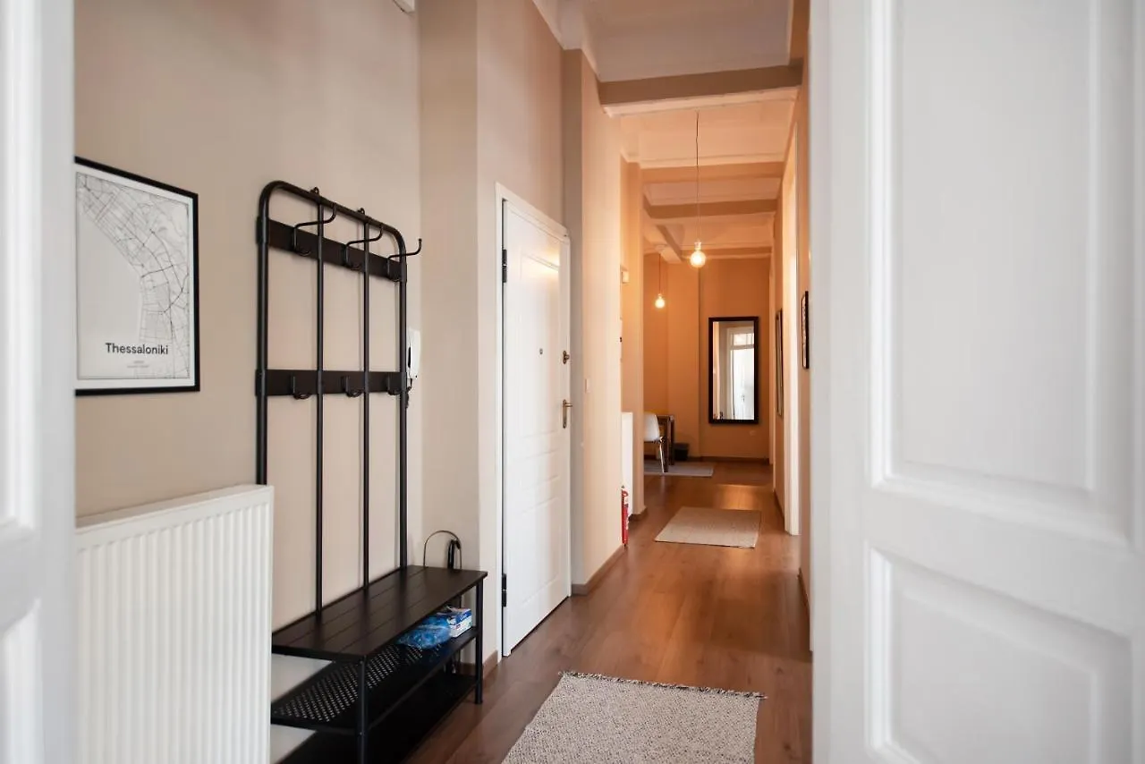 Fandango By Halu!, Gorgeous Neoclassical Apartment Next To Metro Station Thessaloniki