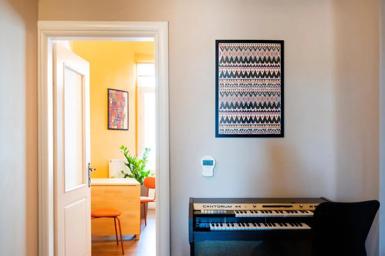 Fandango By Halu!, Gorgeous Neoclassical Apartment Next To Metro Station Thessaloniki